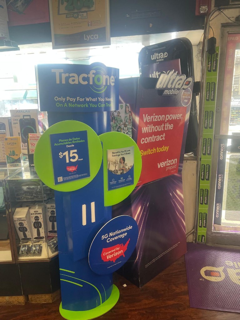 Tracfone and Verizon prepaid floor displays