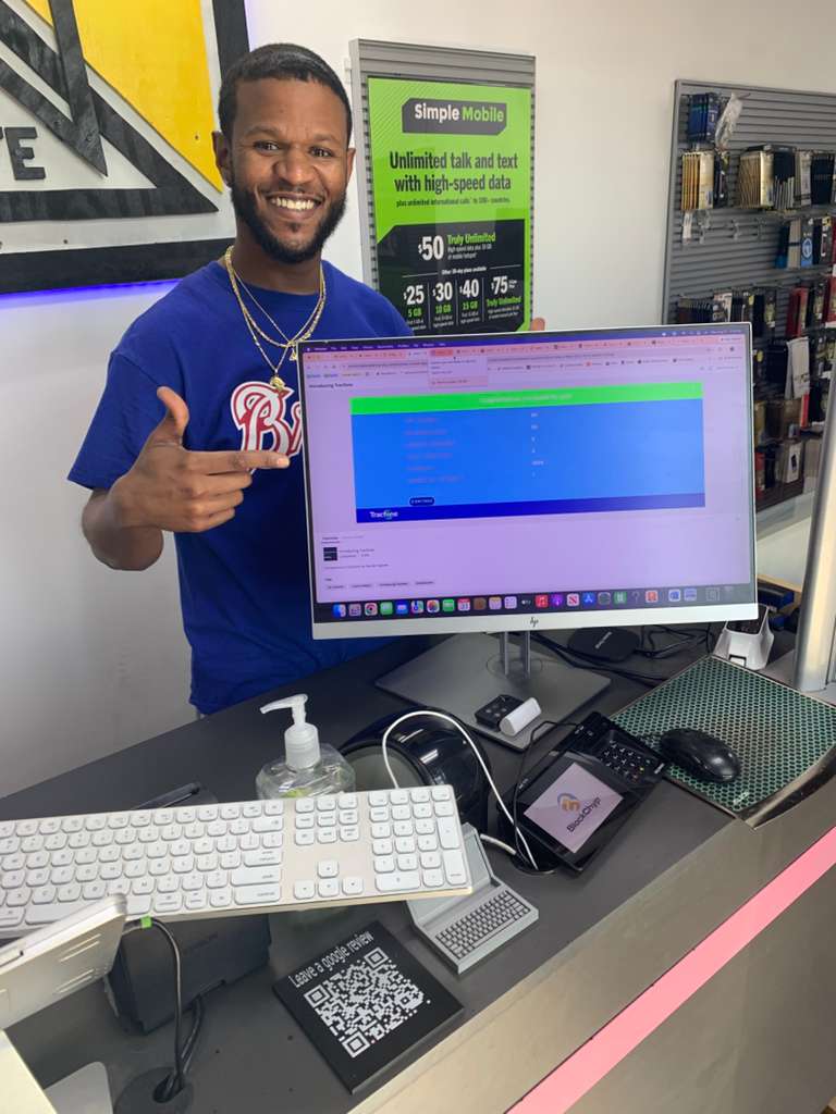 Retail partner at the service counter